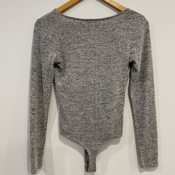 ✨Long Sleeve Body Suit✨ - Picture 2 of 2